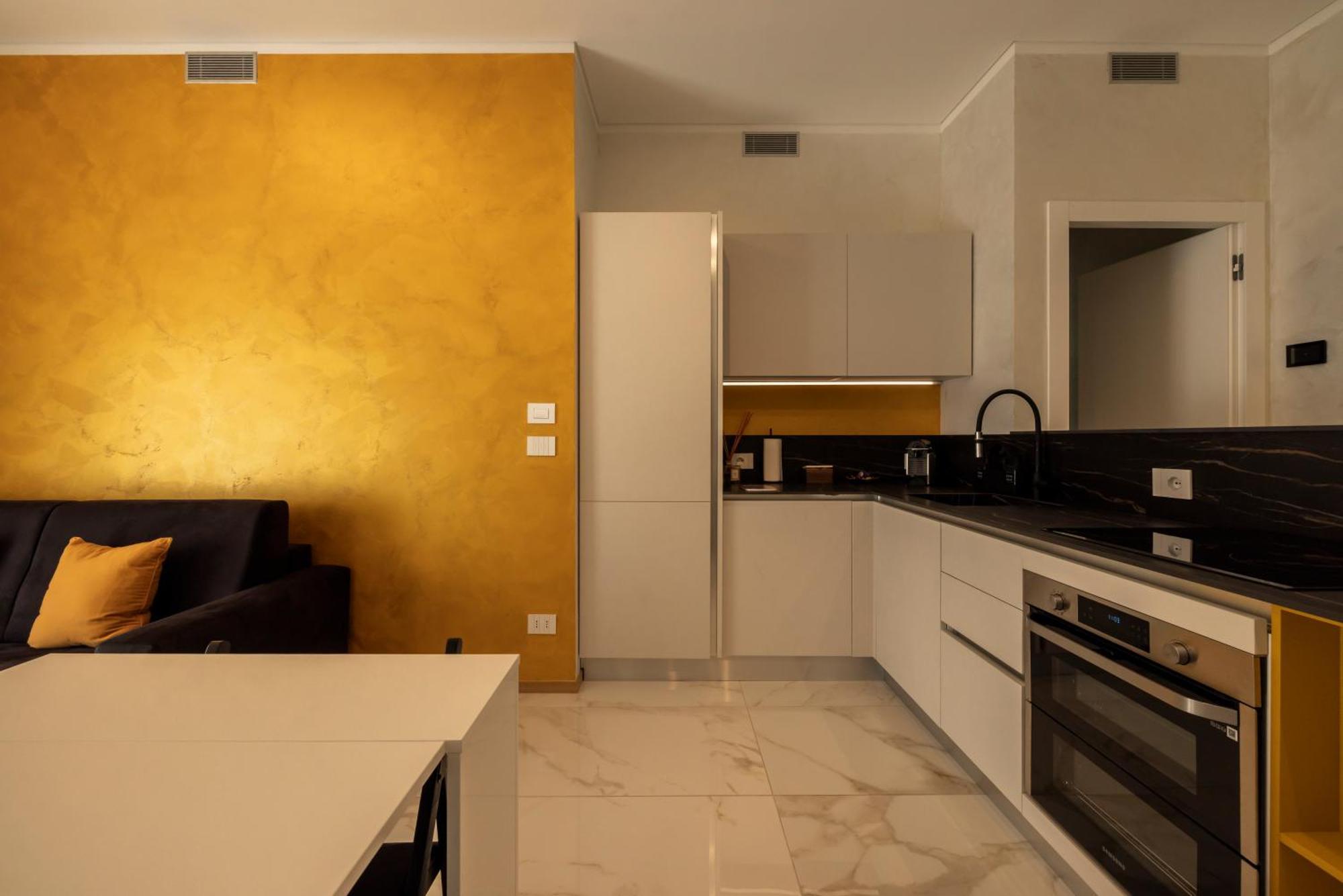 Lo Scrigno D'Oro Nel Centro Di Torino Apartment Bagian luar foto